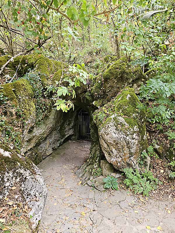 Ledenika Cave entrance